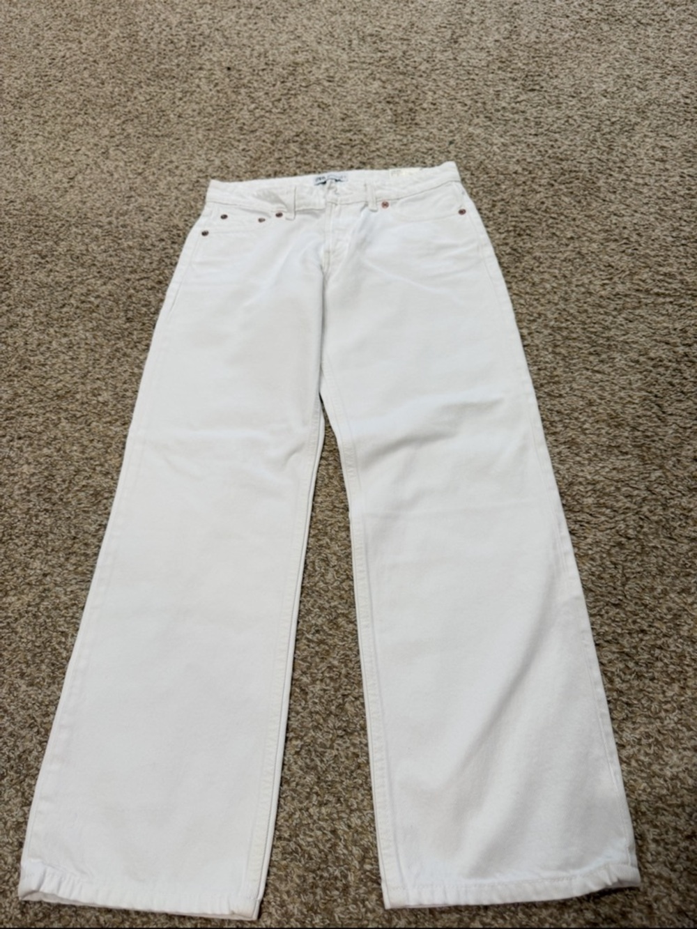 Zara White Straight-Leg Women’s Jeans